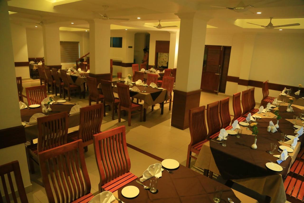 Hotel Victoria International Kattappana Экстерьер фото