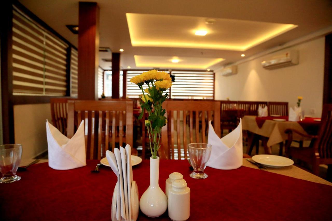 Hotel Victoria International Kattappana Экстерьер фото